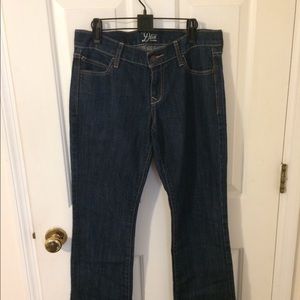 Old Navy women’s size 6 dark wash jeans